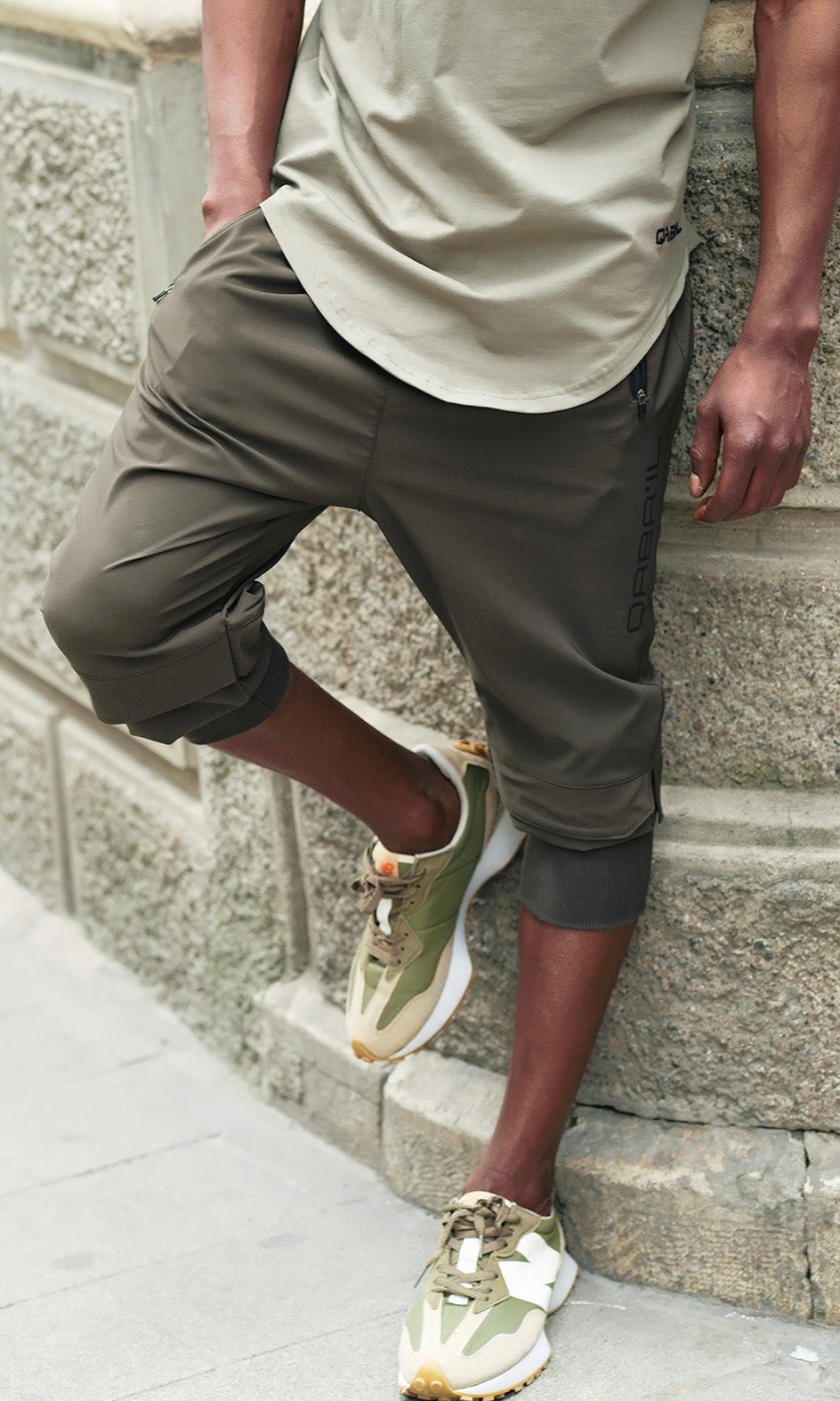  QL Pantalon Cross Over in Dark Khaki - QABA'IL,